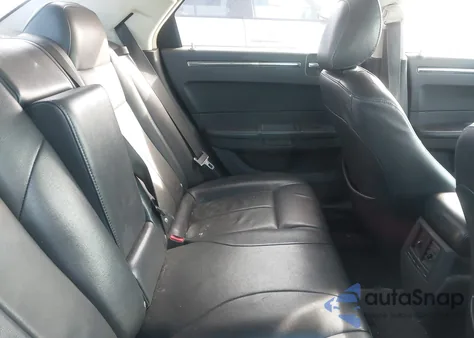 2010 Chrysler 300 Touring/Signature Series/Executive Series z USA, uszkodzony, nr VIN 2C3CA5CV6AH276179